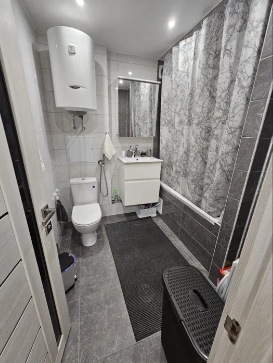 продажа трехкомнатной квартиры номер A-174345 в Малиновском районе, фото номер 9